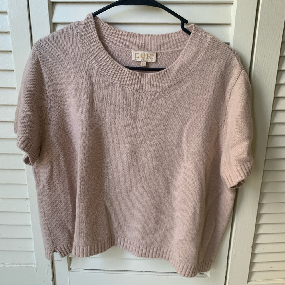 Pine, XS short sleeve light pink sweater